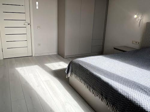 квартира за адресою Авраама Лінкольна вул., 6Б