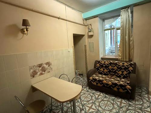 квартира за адресою Шота Руставелі вул., 18