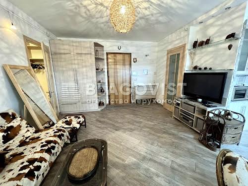 квартира за адресою Михайла Бойчука вул. (Кіквідзе), 14