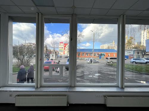 коммерческая по адресу вул. Перемоги, 54