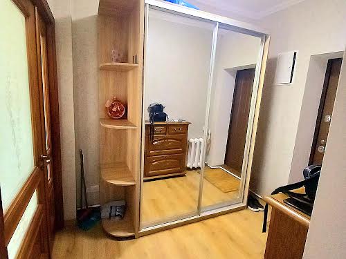 квартира по адресу Лунина Контр-адмирала, 8