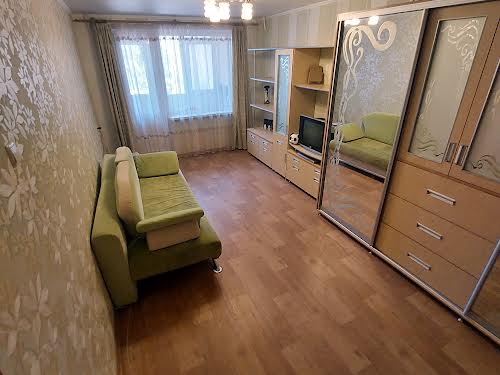 квартира за адресою Космонавтів вул., 146б