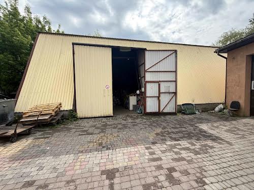 комерційна за адресою Універсальна вул., 6