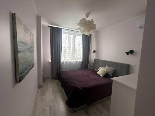 квартира за адресою Европейского союза, 41