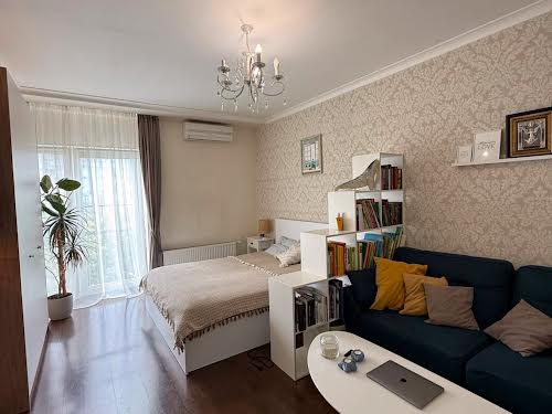 квартира за адресою Регенераторна вул., 4