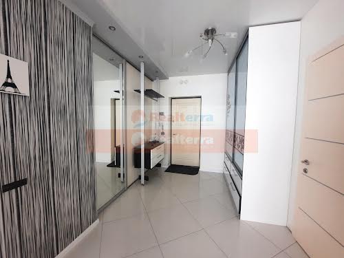 квартира за адресою Бориса Гмирі вул., 8-Б