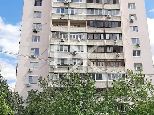 квартира за адресою Лариси Руденко вул., 21