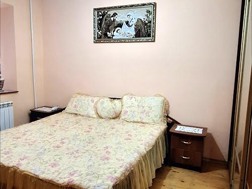 квартира за адресою Івана Миколайчука вул., 12
