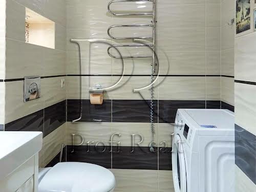квартира за адресою Регенераторна вул., 4 к1-7