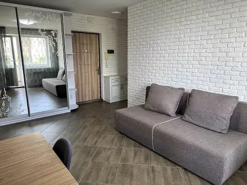 квартира за адресою Романа Шухевича просп. (Генерала Ватутіна), 4-Б