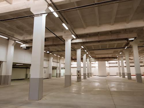 комерційна за адресою Леся Курбаса вул., 5Ч