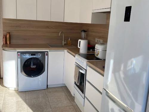 квартира за адресою Сім’ї Кульженків вул. (Дехтяренка Петра), 33