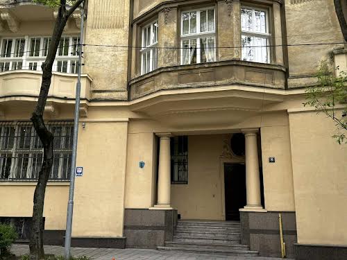 квартира по адресу Новаковского ул., 8