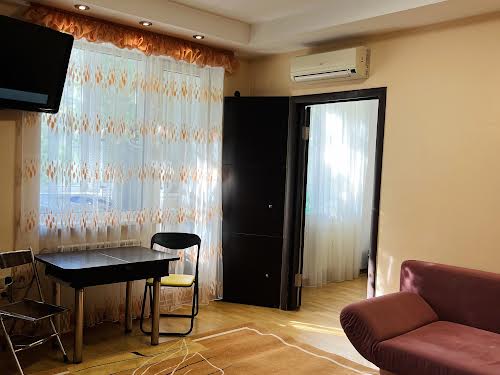 квартира за адресою Волинська вул., 8