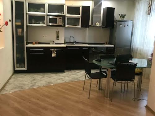 квартира за адресою Дніпровська набережна вул., 23