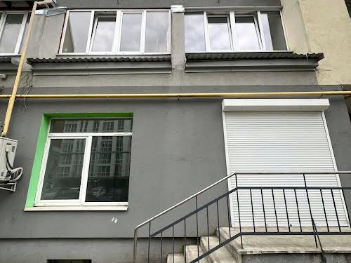 комерційна за адресою Тернопільська вул., 21к