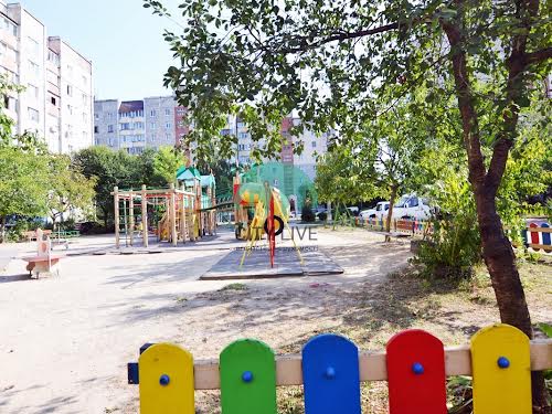 квартира за адресою Володимира Івасюка вул., 56