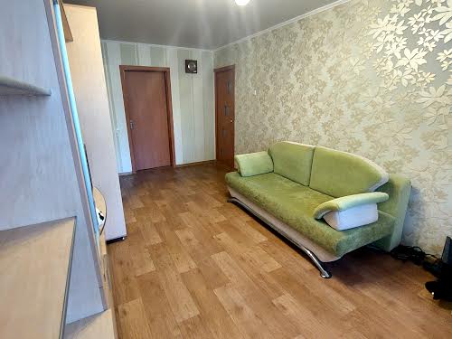 квартира за адресою Космонавтів вул., 146б