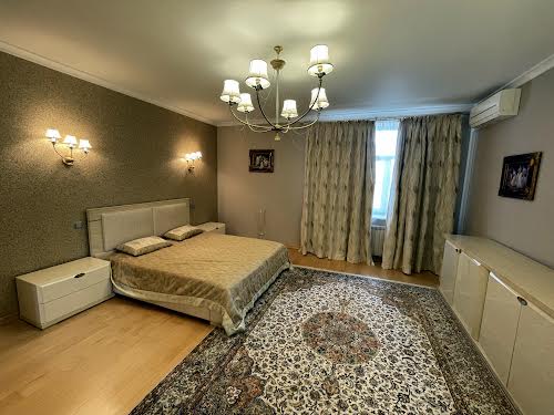 квартира за адресою Кропивницького вул., 8