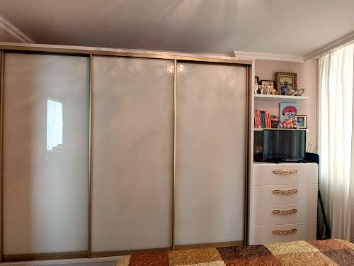 квартира за адресою Рельєфна вул., 8