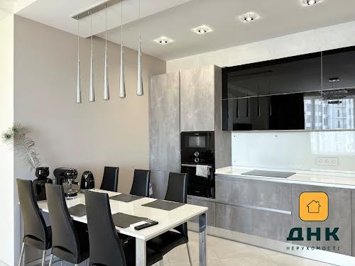 квартира за адресою Літературна вул., 1А
