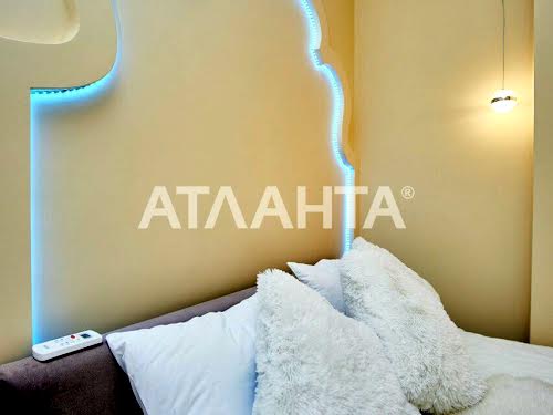 комерційна за адресою Педагогічна вул., 21