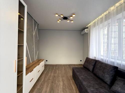 квартира за адресою Височана вул., 18