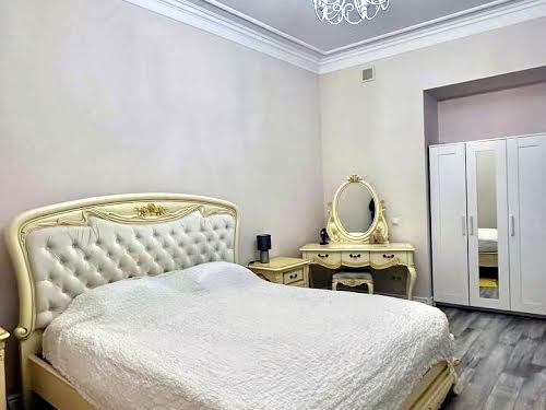 квартира за адресою Михайла Драгоманова вул., 4