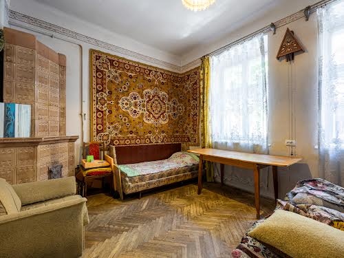квартира за адресою Шептицьких вул., 24