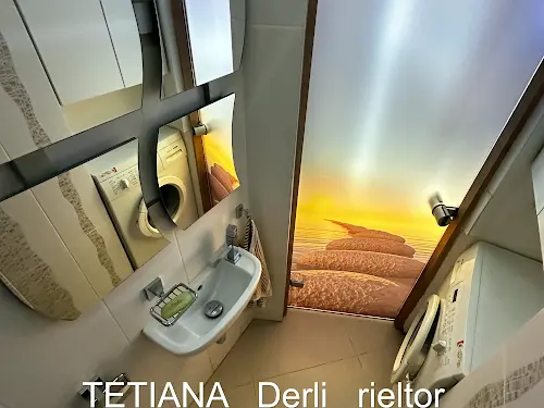 квартира за адресою Тополина вул., 20