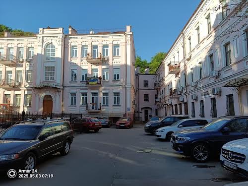 коммерческая по адресу Кирилловская ул. (Фрунзе), 31Б