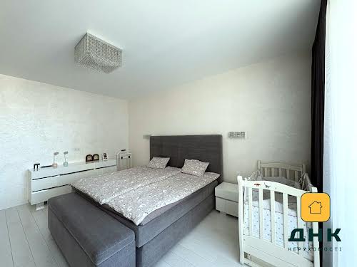 квартира за адресою Літературна вул., 1А