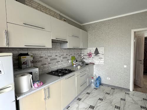 квартира за адресою Середній пров., 2а