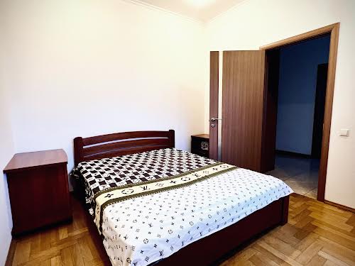 будинок за адресою Борщагівська вул., 1