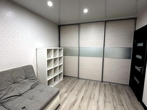квартира за адресою Академіка Глушкова просп., 55