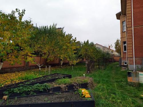 будинок за адресою с. Петропавлівська борщагівка, Ярослава Мудрого вул., 9