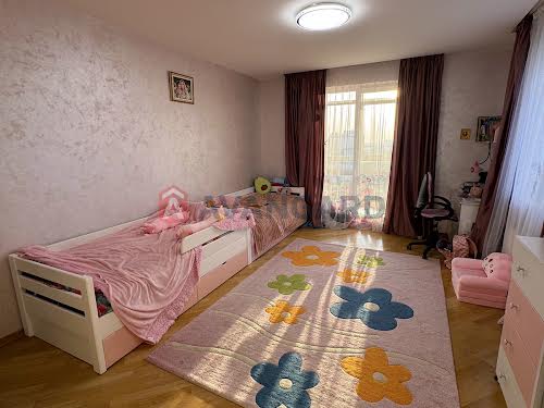квартира за адресою Джорджа Вашингтона вул. (), 6а