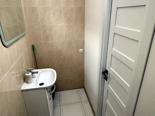 квартира за адресою Раїси Окіпної вул., 4