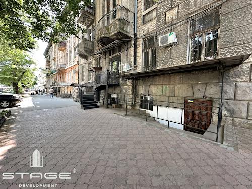 комерційна за адресою Ніжинська вул., 64