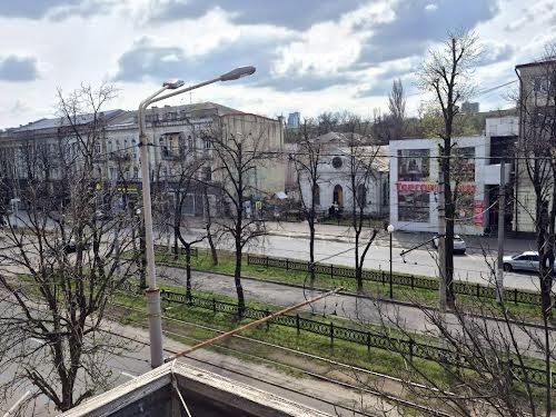 квартира за адресою Дмитра Яворницького просп. (Карла Маркса), 94-А
