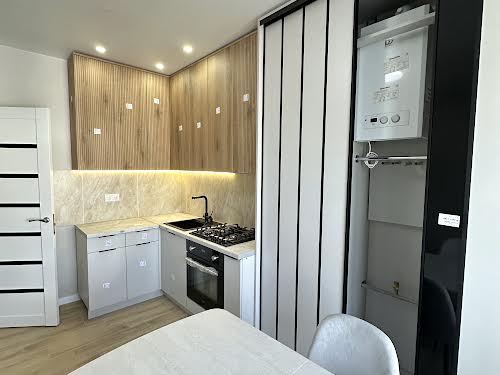 квартира за адресою Теплична вул., 58