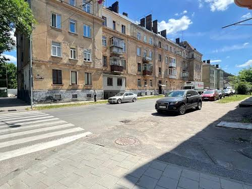 квартира за адресою Донецька вул., 1