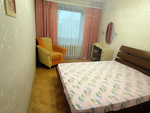квартира за адресою Євгена Танцюри вул., 22а