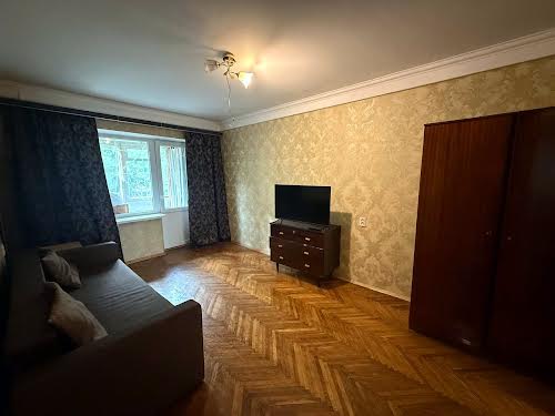 квартира за адресою Сірожупанників вул. (Валентина Сєрова), 36