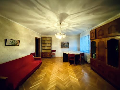будинок за адресою с. Великі Дмитровичі, Київська