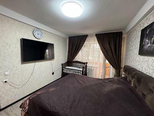 квартира по адресу Строителей ул., 12Б