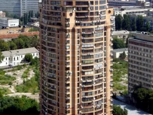 квартира за адресою Панаса Мирного вул., 28-А