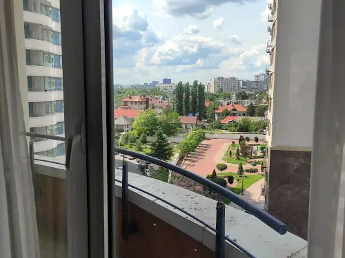 квартира за адресою Літературна вул., 1а
