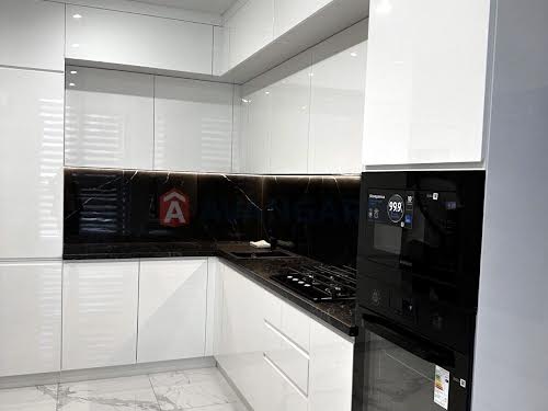 квартира за адресою смт. Слобожанське, Сімейна вул., 4