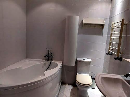 квартира за адресою 10-го Квітня пл., 33б